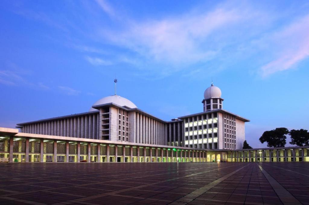 OYO 91074 Stariez Senen Syariah Hotel Jakarta Bagian luar foto