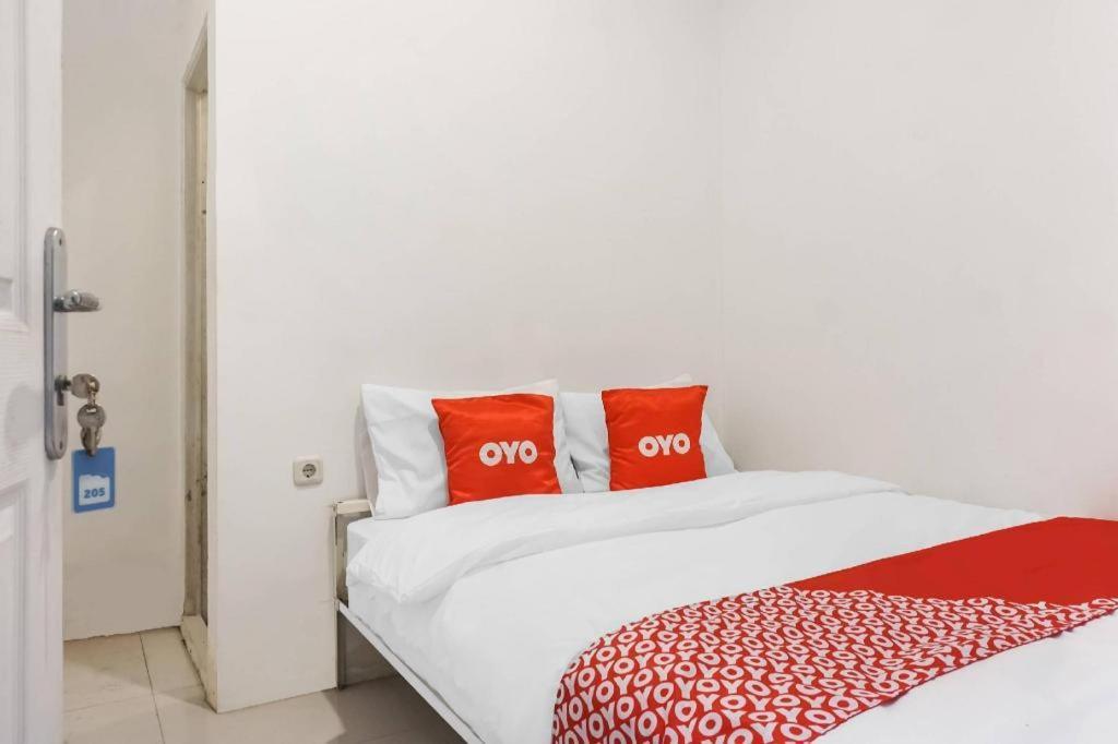 OYO 91074 Stariez Senen Syariah Hotel Jakarta Bagian luar foto